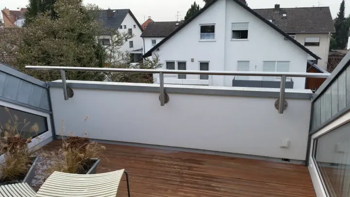 Edelstahl-Handlauf auf der Dachterrasse